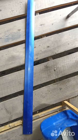 Молдинг передней правой двери Гранта Калина 2