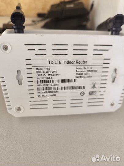Wifi роутер с сим картой LTE R8B