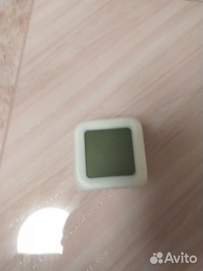 Часы хамелеон