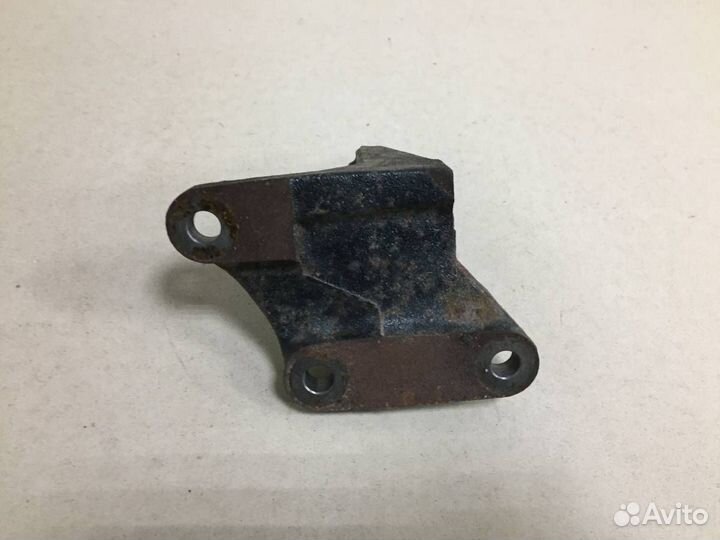 Кронштейн двигателя правый Lexus RX200t/RX300/RX350/RX350L/RX450h/RX450hL