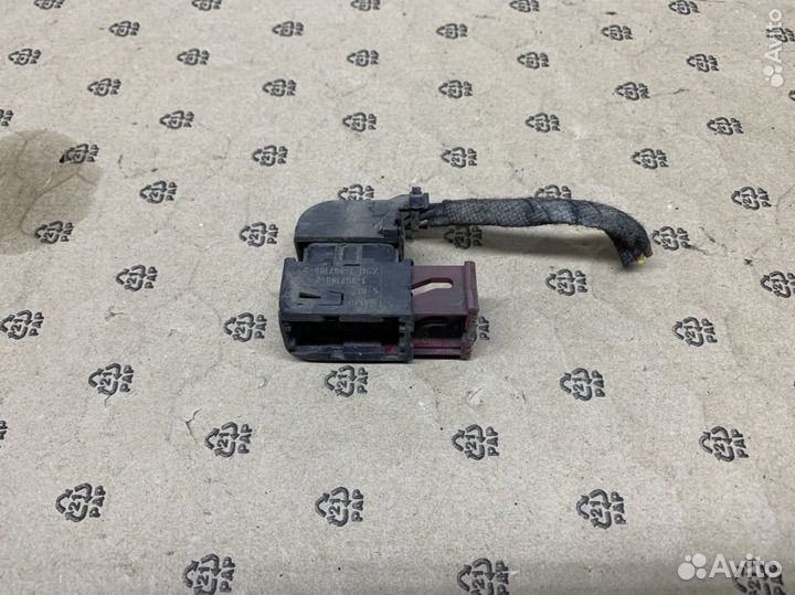 Разъём фишка галоген. фары Opel Astra H Zafira B