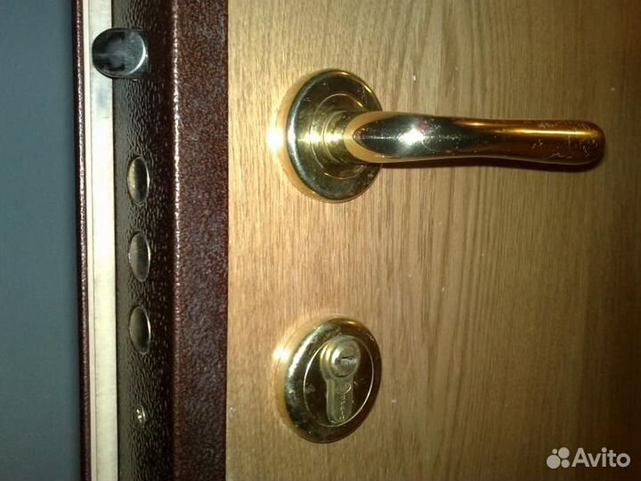 Вскрытие замков дверей, замена замков