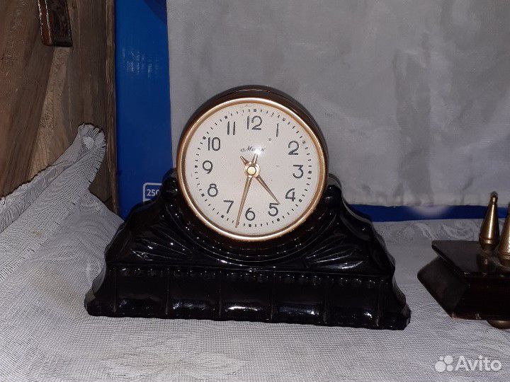 Настольные часы