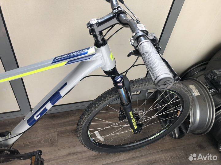 Gt avalanche comp 27.5 2019