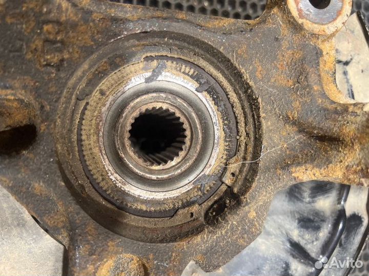 Поворотный кулак передний правый Chevrolet Aveo