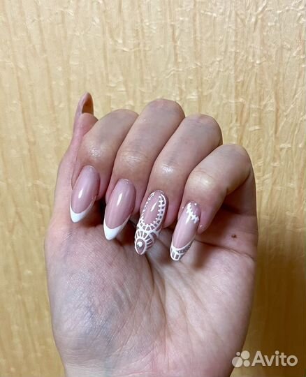 Маникюр, наращивание ногтей