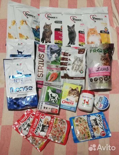 Сухой корм 10 уп + влажный + тест + 3 шт лакомства