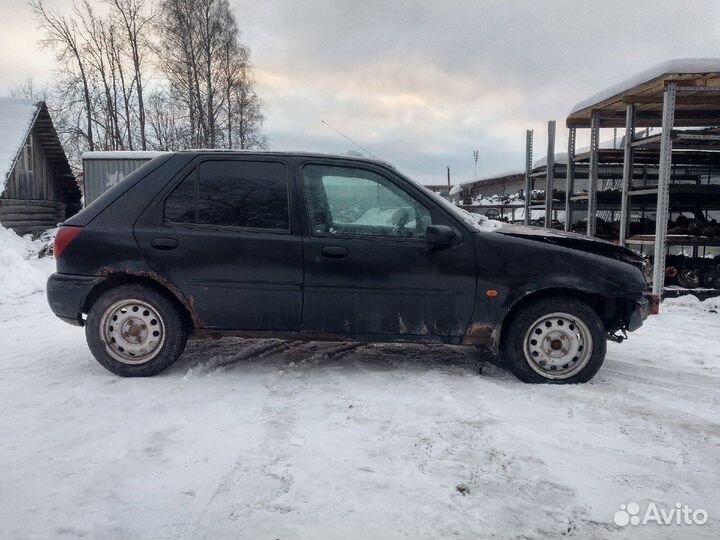 Рейка рулевая Форд Фиеста 1.3 1998