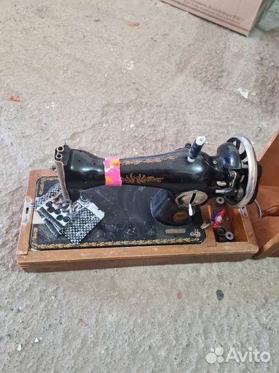 Швейная машина