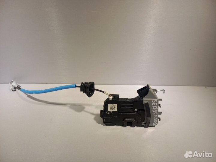 Замок двери передний правый Kia Seltos G4NH 2020