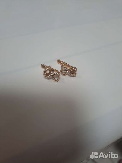 Золотые серьги