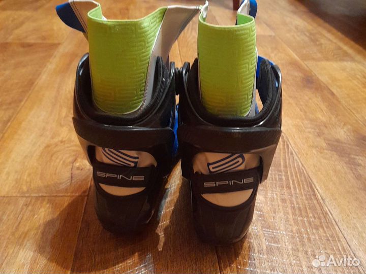 Лыжные ботинки spine