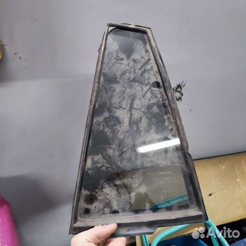 Стекло заднее уголок