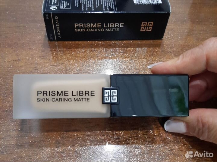 Givenchy prisme libre тональный крем