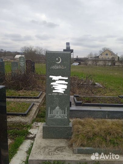 Памятники на могилу из гранита