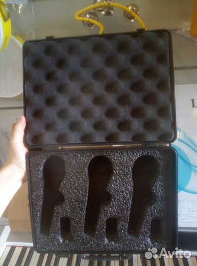 Жесткий кейс для 3-х микрофонов