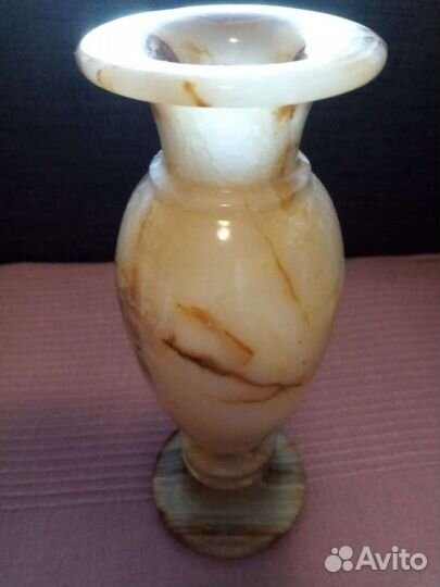 Ваза из оникса. Афганистан и лампа из оникса СССР