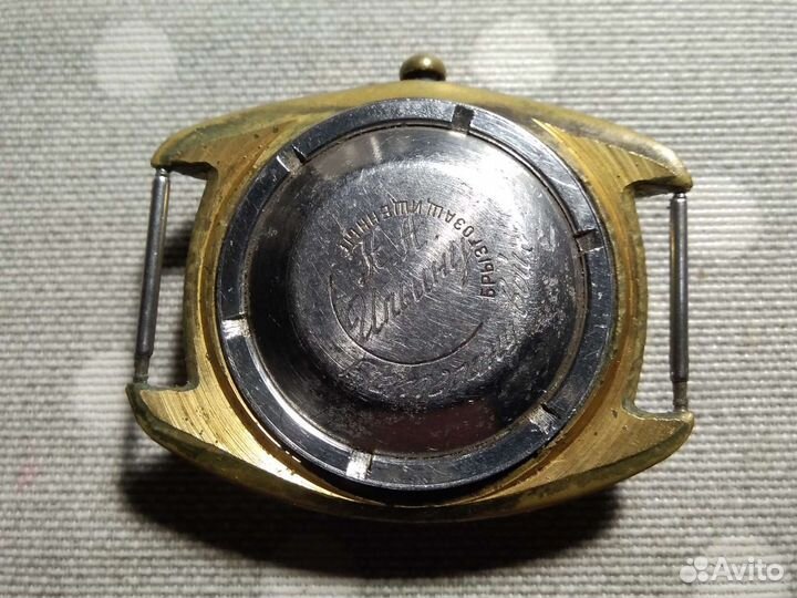 Часы наручные винтажные и современные