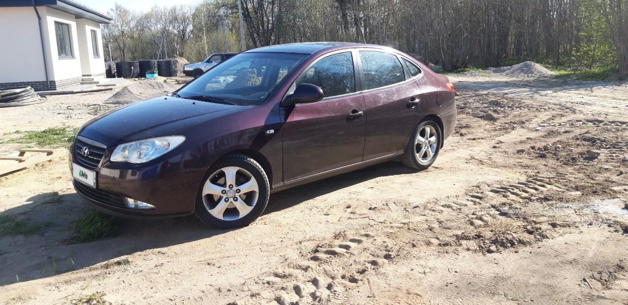 Hyundai Elantra: фото владельца