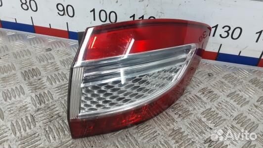 Фонарь задний правый ford mondeo 4 (YML04MY01)