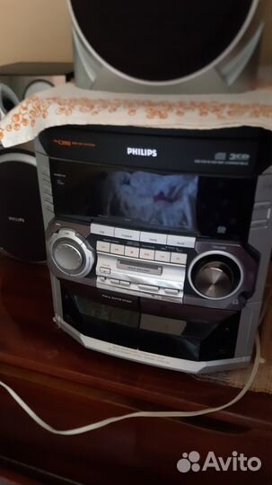 Музыкальный центр philips