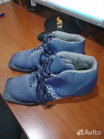 Лыжные ботинки