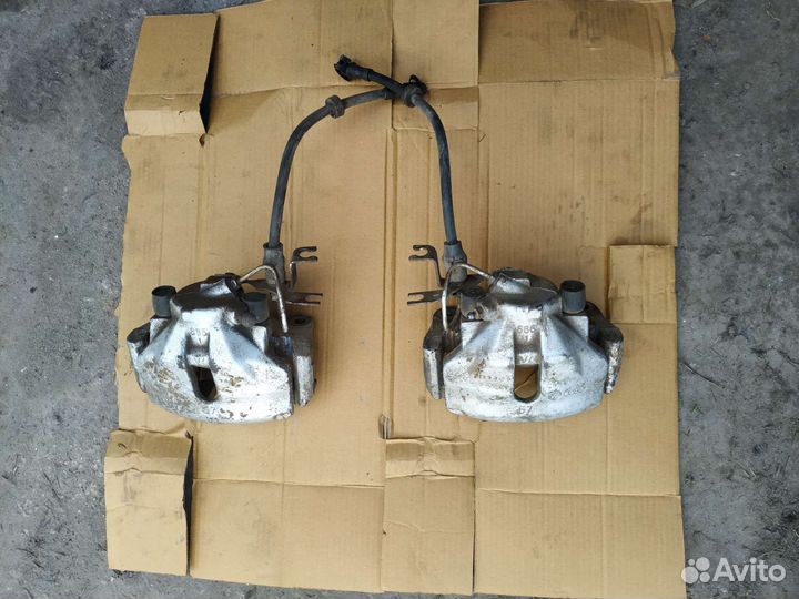 Передний суппорт audi a4 b7