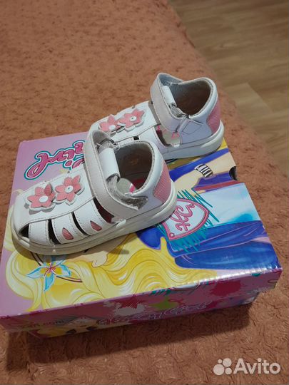 Босоножки для девочки