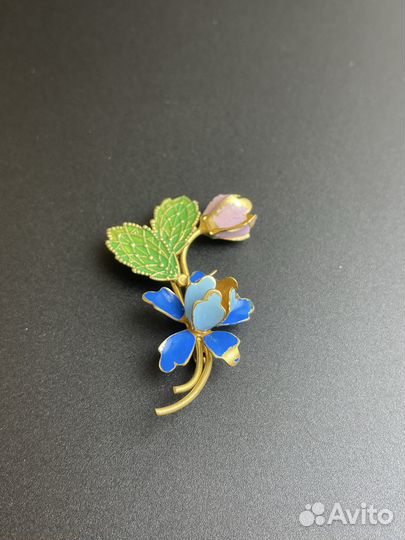 Брошь винтажная в форме цветка латунь эмаль времен СССР 1950-1970 гг