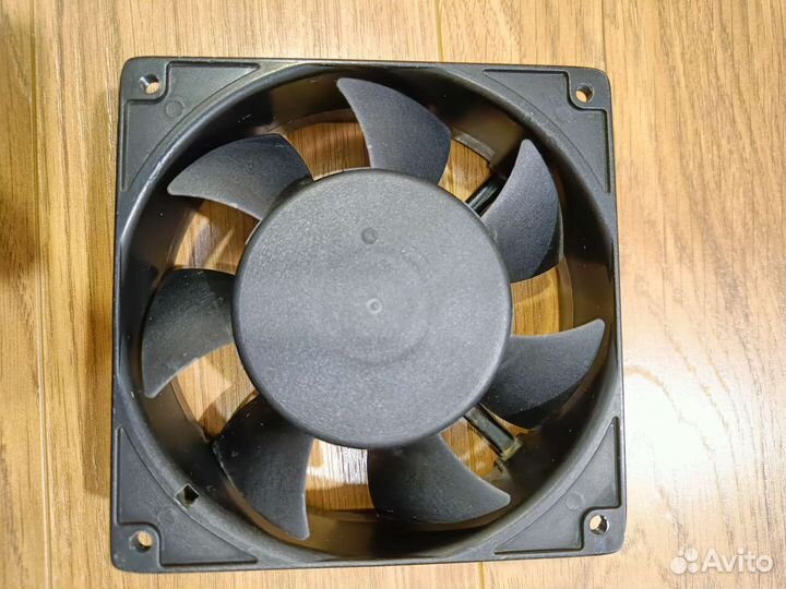 Вентилятор серверный adda 120x38мм 220В