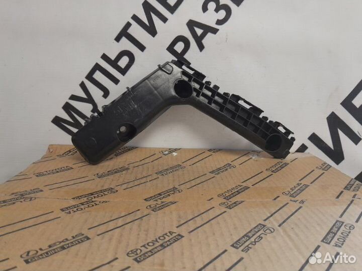 Крепление бампера переднее левое Toyota Corolla