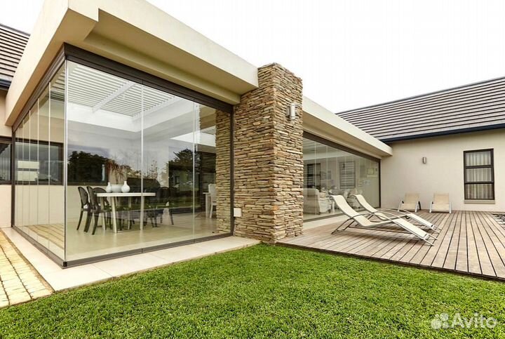 Безрамное раздвижное остекление