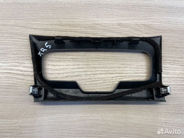 Накладка центральной консоли LADA X-Ray