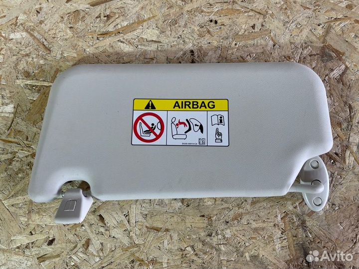 Козырек солнцезащитный правый Ford Focus Iii седан