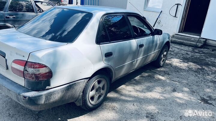 Toyota Corolla 2.0 AT, 1998, 250 000 км