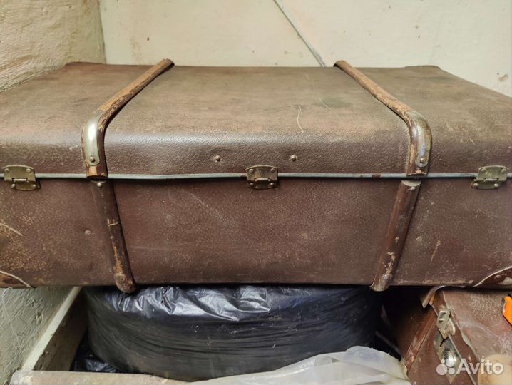 Чемодан антикварный