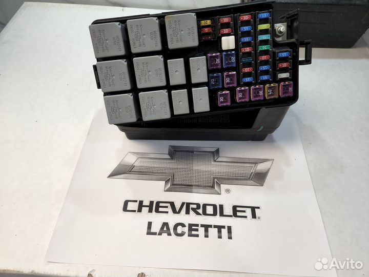 Блок предохранителей подк. Chevrolet Lacetti-76