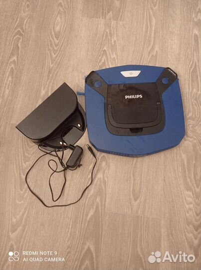 Робот пылесос почти новый