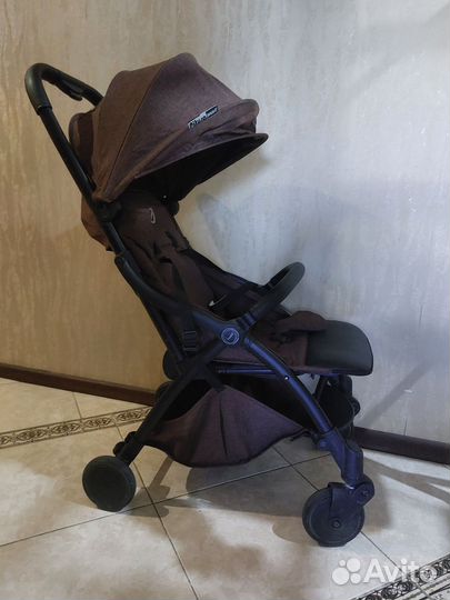 Продам прогулочную коляску Pituso SMART