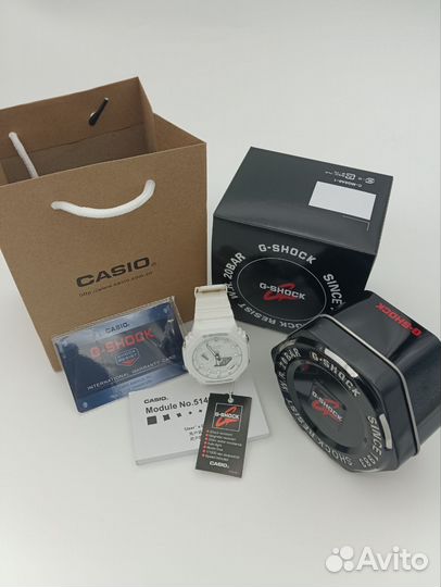 Часы Casio G-Shock GA-2100: белоснежный дизайн