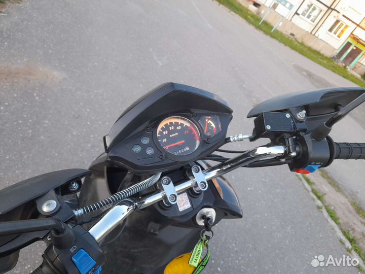 Скутер BWS Wizard Led 125/50