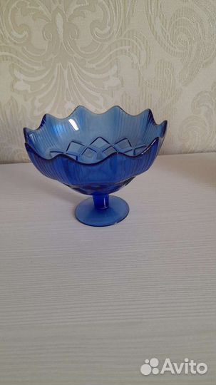 Вазочка синяя, стопки Богемия, графин