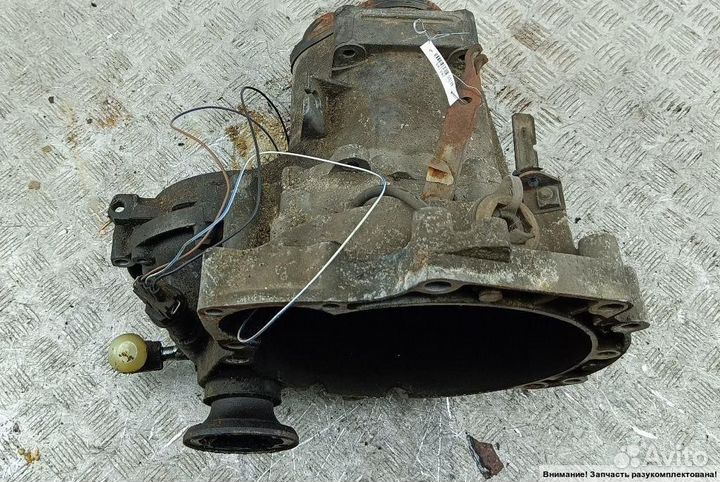 МКПП (механическая коробка переключения передач) V