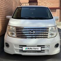 Nissan Elgrand 2.5 AT, 2005, 244 966 км, с пробегом, цена 840 000 руб.