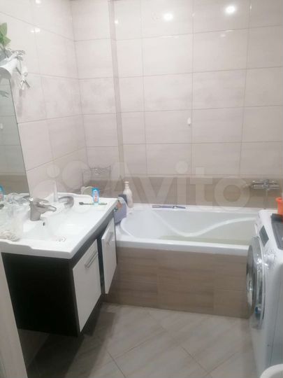 2-к. квартира, 68 м², 10/18 эт.