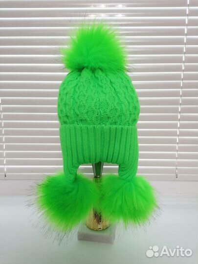 Шапка зимняя для девочки салатовая