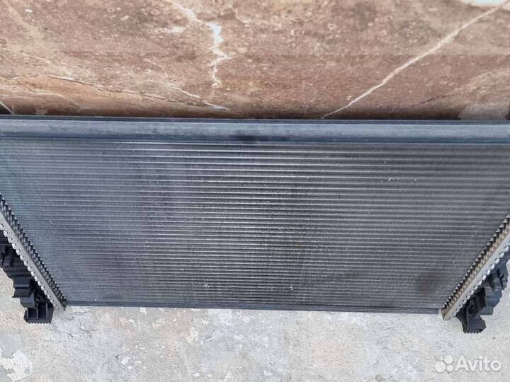 Радиатор охлаждения двигателя W211