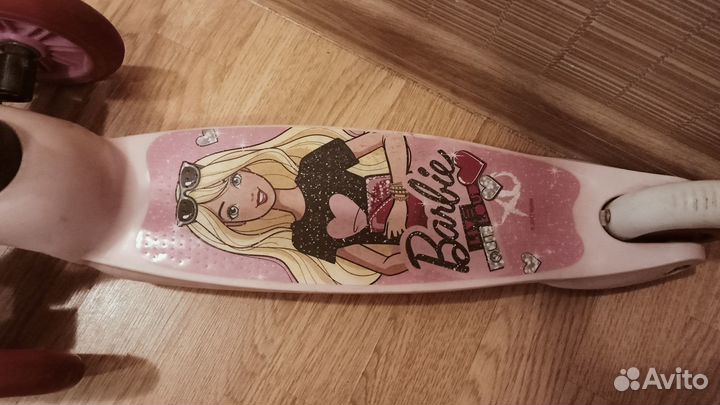 Самокат трехколесный для девочки