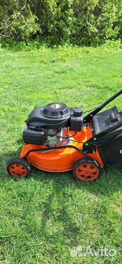 Газонокосилка бензиновая не самоходная бу