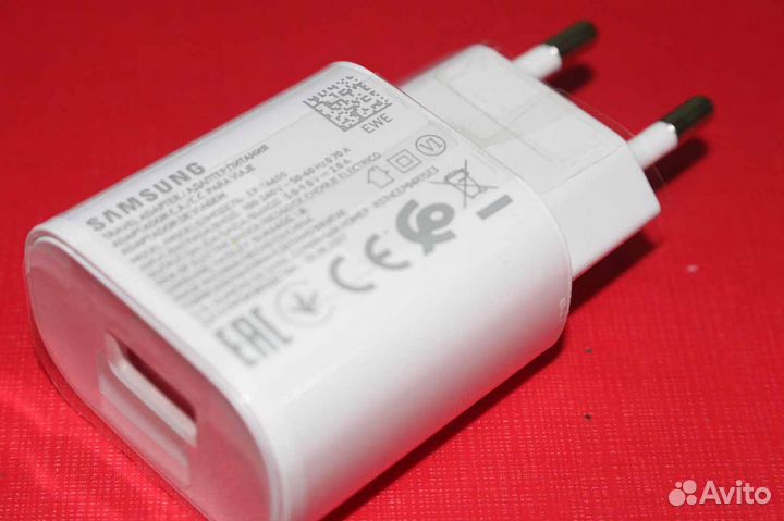 Блок питания для любого ноута новый